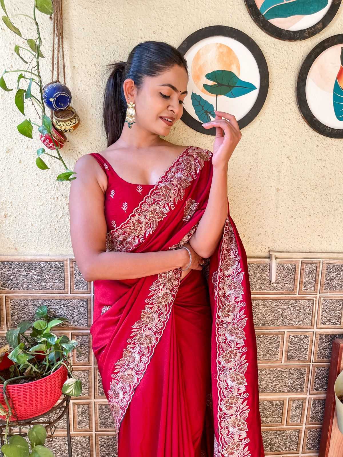 pr ds 644 vichitra silk zari with stone work exclusive saree with blouse 