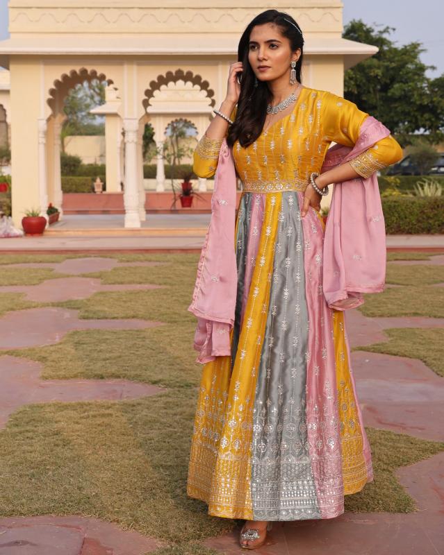 SAAZ PR 9STAR FASHION FANCY DESIGNER SALWAR KAMEEZ WHOLESALE RATE