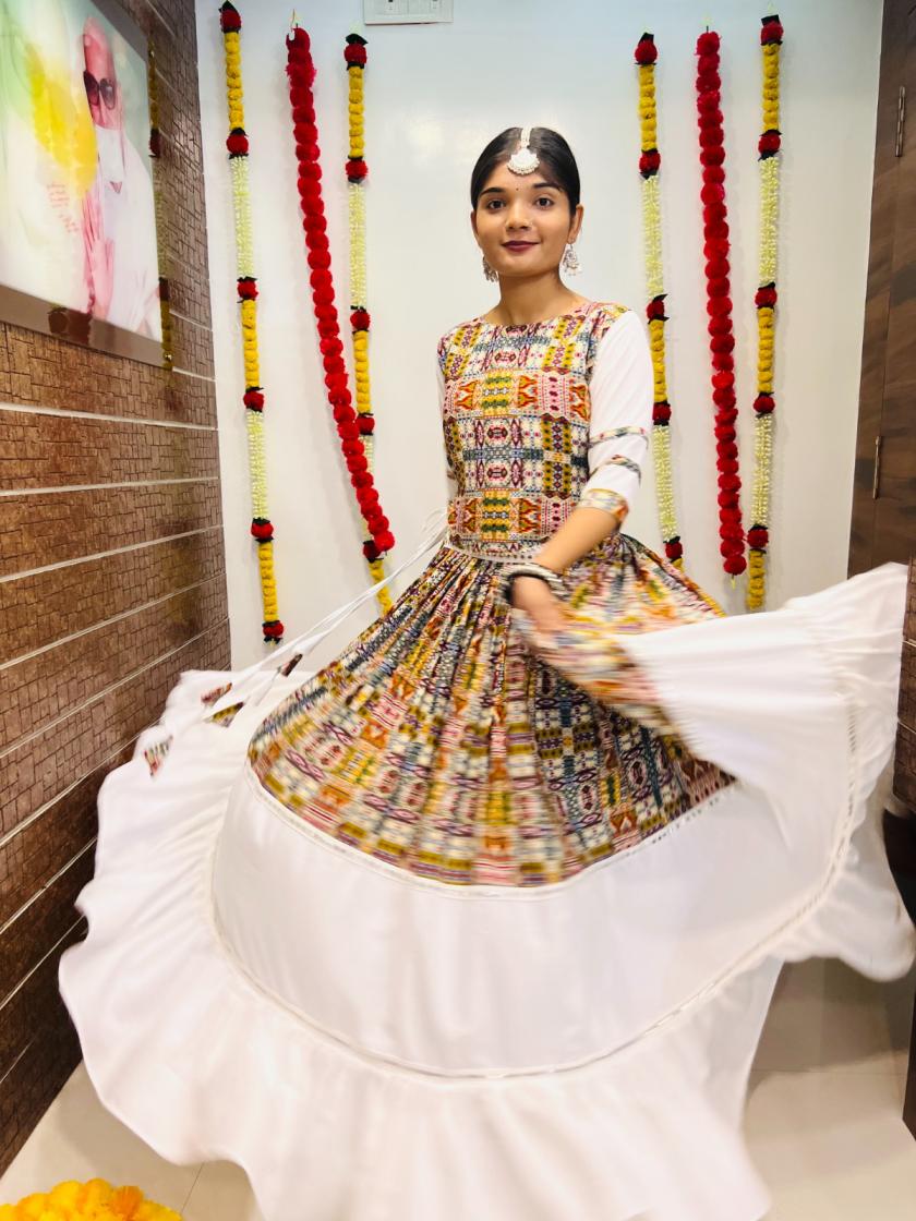 7058 AAWIYA HALF SAREE NAVRATRI STITCH LEHENGA UNSTITCH BLOUSE 