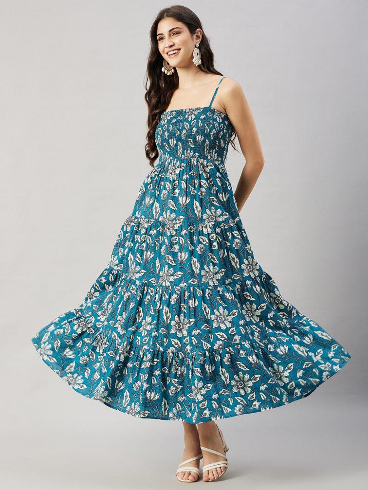 FLORAL CUTE AND AESTHETIC NATURES VIBES GOWN.
