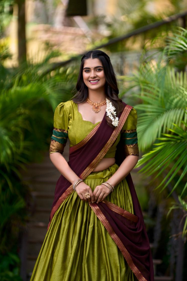 DHRUVIKA LNB2004 STITCHED LEHENGA WITH UNSTITCH BLOUSE AND DUPATTA 