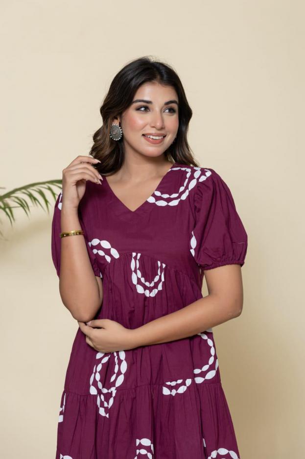 MODERN HIT DESIGN COTTON FULL STITCH ONE PIC COMBO TUNICS FOR GIRLS 