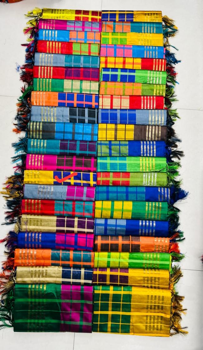 GOOD DAY POPULAR DESIGN BLOUSE AND JHALAR 