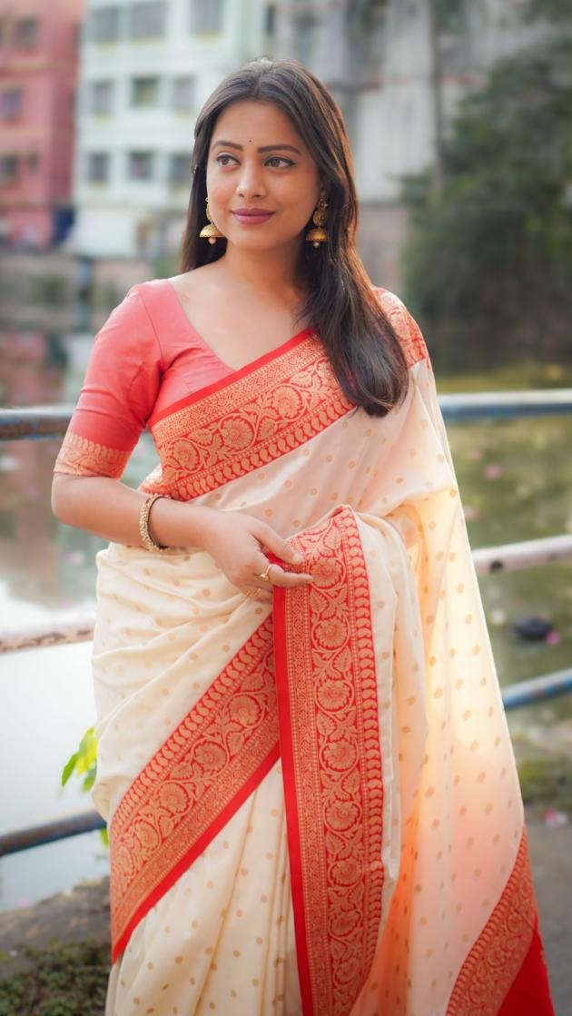 KC 395 HIT DESIGN JANKNANDI ZARI WOVEN BANARASI SILK SAREES 