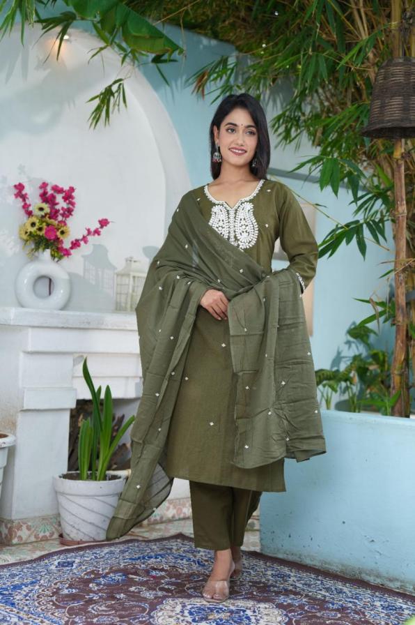 MODERN PATTERN STYLISH COTTON FLEX FULL STITCH COMBO SALWAR SUIT