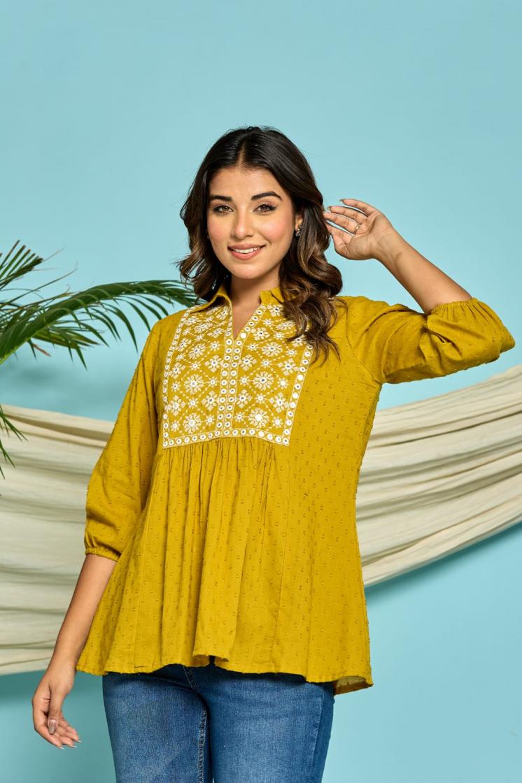 MODERN PATTERN COTTON UNIQUE READYMADE COMBO SHORT TOPS