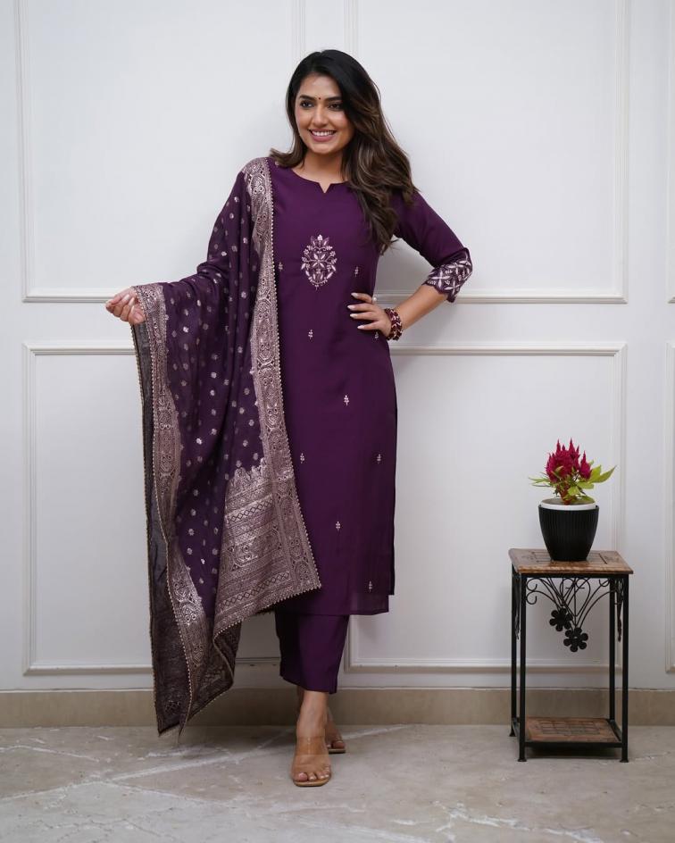 PR 9STAR FASHION SWATI  PV CHANDERI  WITH EMBRODERY WORK FANCY READYMADE DESIGNER SUITS