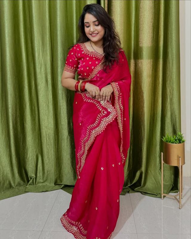 pr ds 697 zim chu classic trendy saree