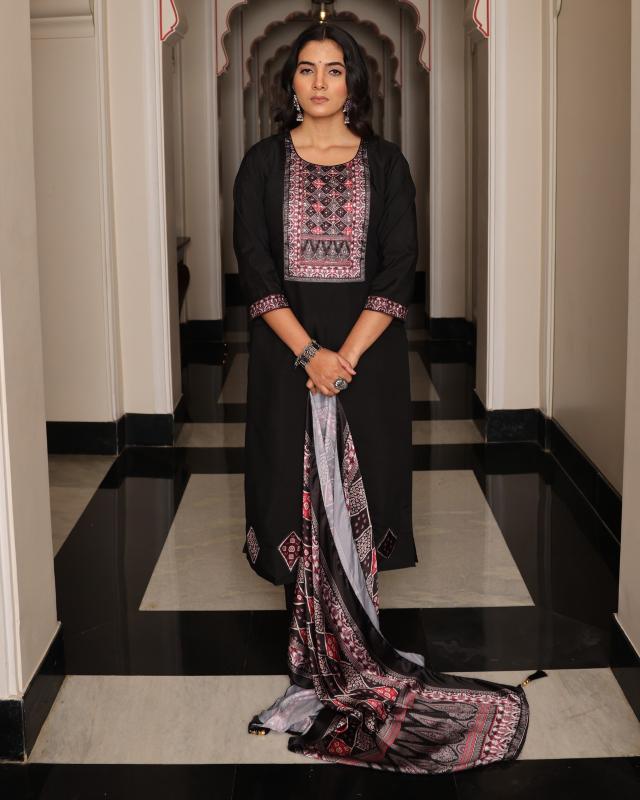 SAAIRA PR 9STAR FASHION FANCY DESIGNER SUITS  WHOLESALE RATE