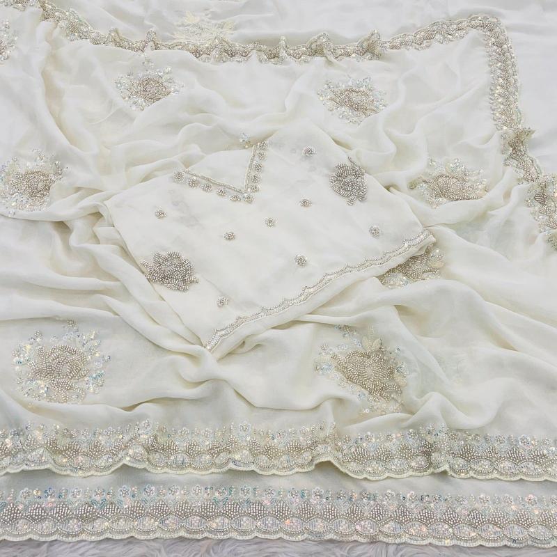 ds 692 attractive look silky crush saree with blouse pieces