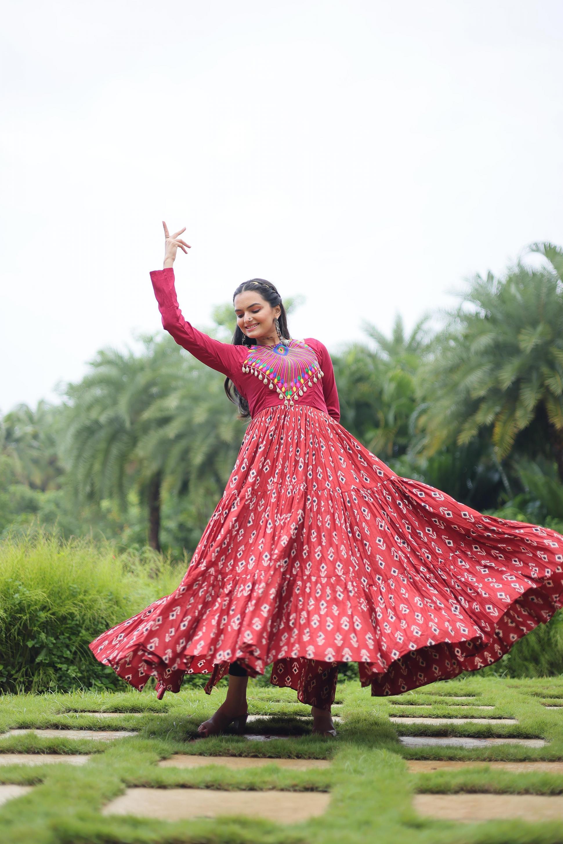 LW 9207 COTTON PREMIUM DESIGN FULL STITCH FLAIR GOWN 