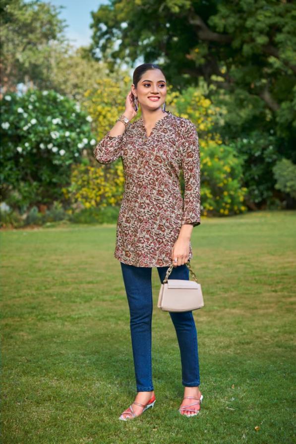 TIPS & TOPS ORIO RAYON STYLISH FULL STITCH SHORT KURTIS 